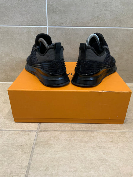 Louis Vuitton V N R Trainer - UK 6