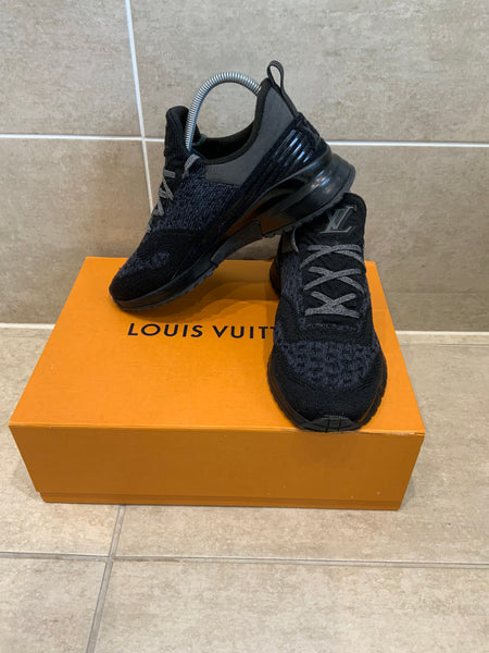 Louis Vuitton V N R Trainer - UK 6